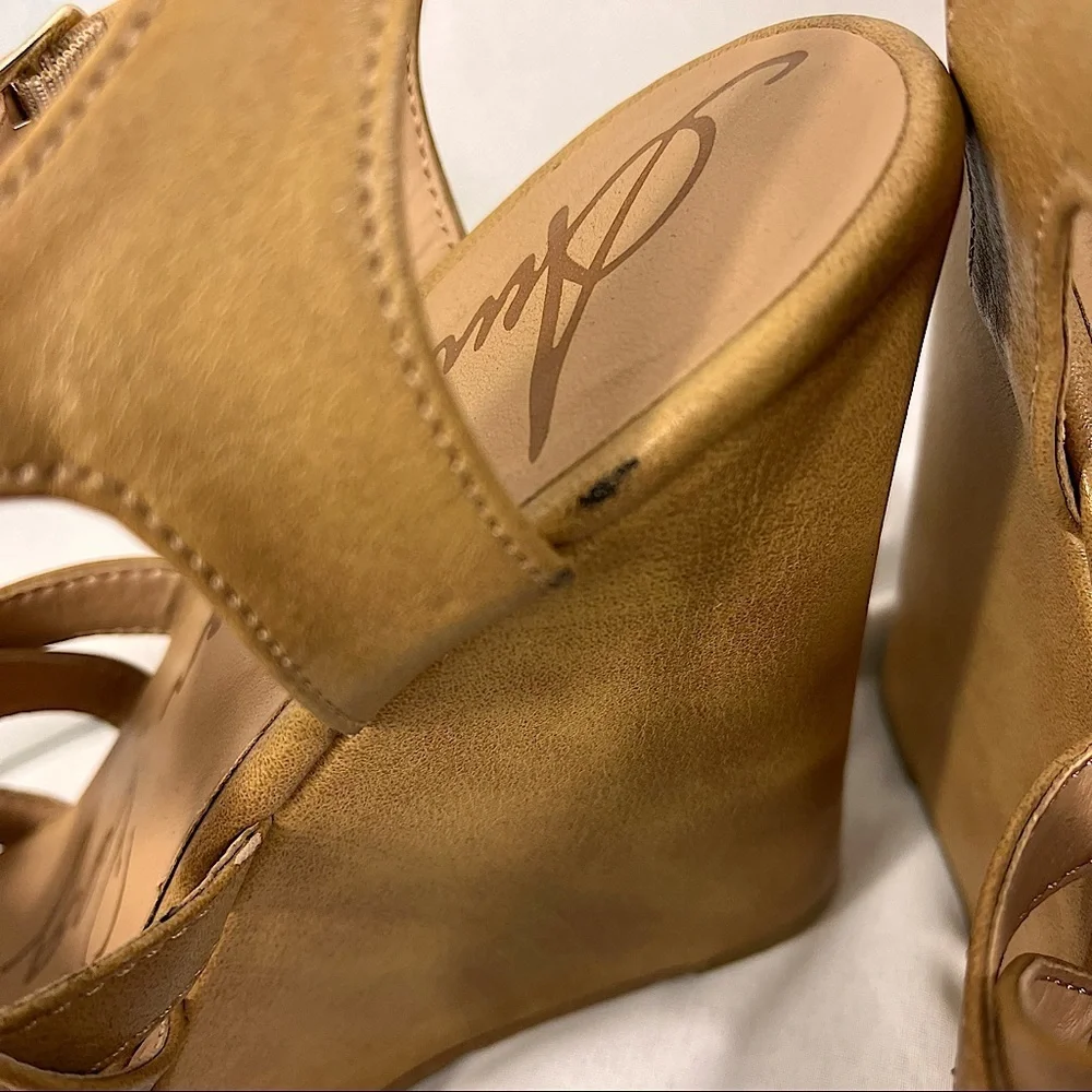 American Rag Arielle platform strappy slingback wedge faux leather Sz 7M